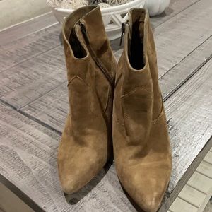 Vince Camuto bootie. Size 7 1/2